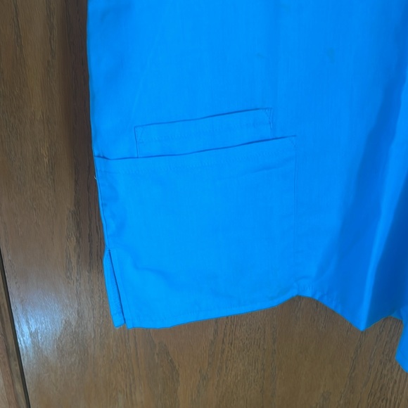 Authentic Cherokee workwear, size, medium Bluish in color - Picture 3 of 5